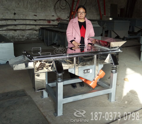 水餃不銹鋼直線(xiàn)篩分機(jī)